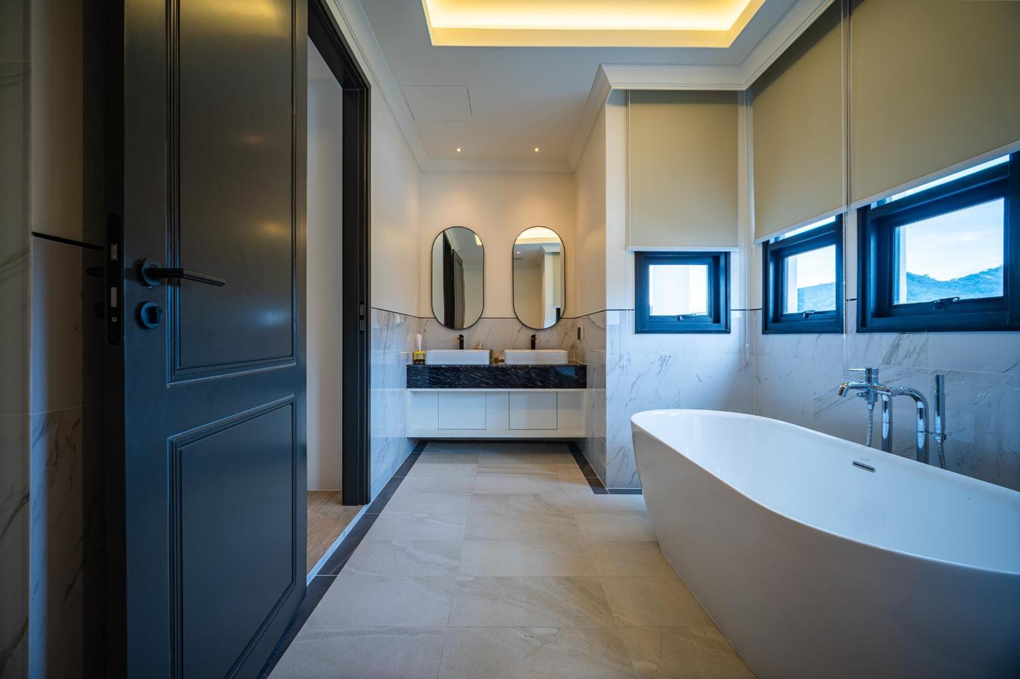 Villa Fifth Element Pool By Nla